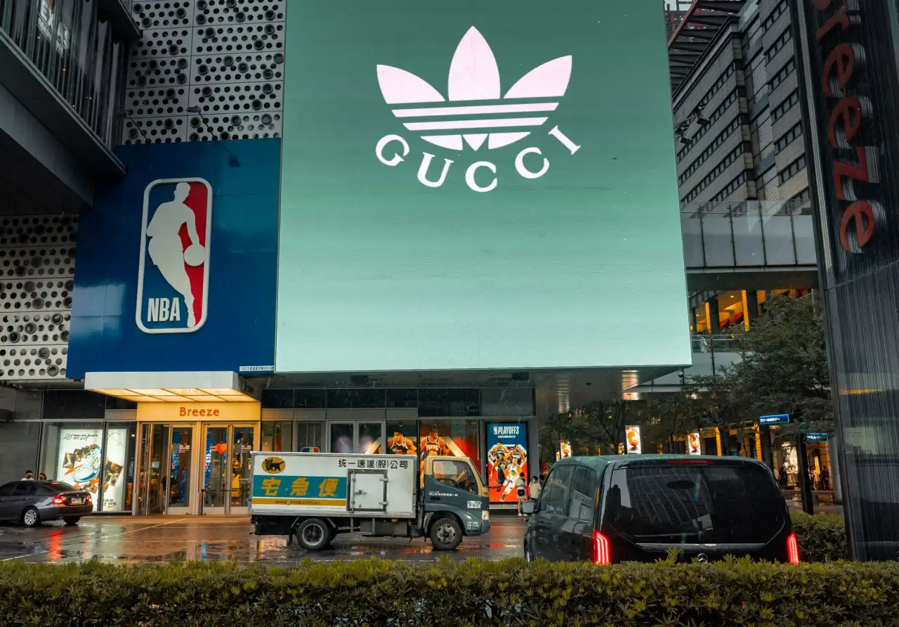 欣富霆画册设计服务：从策划到落地的专业指南