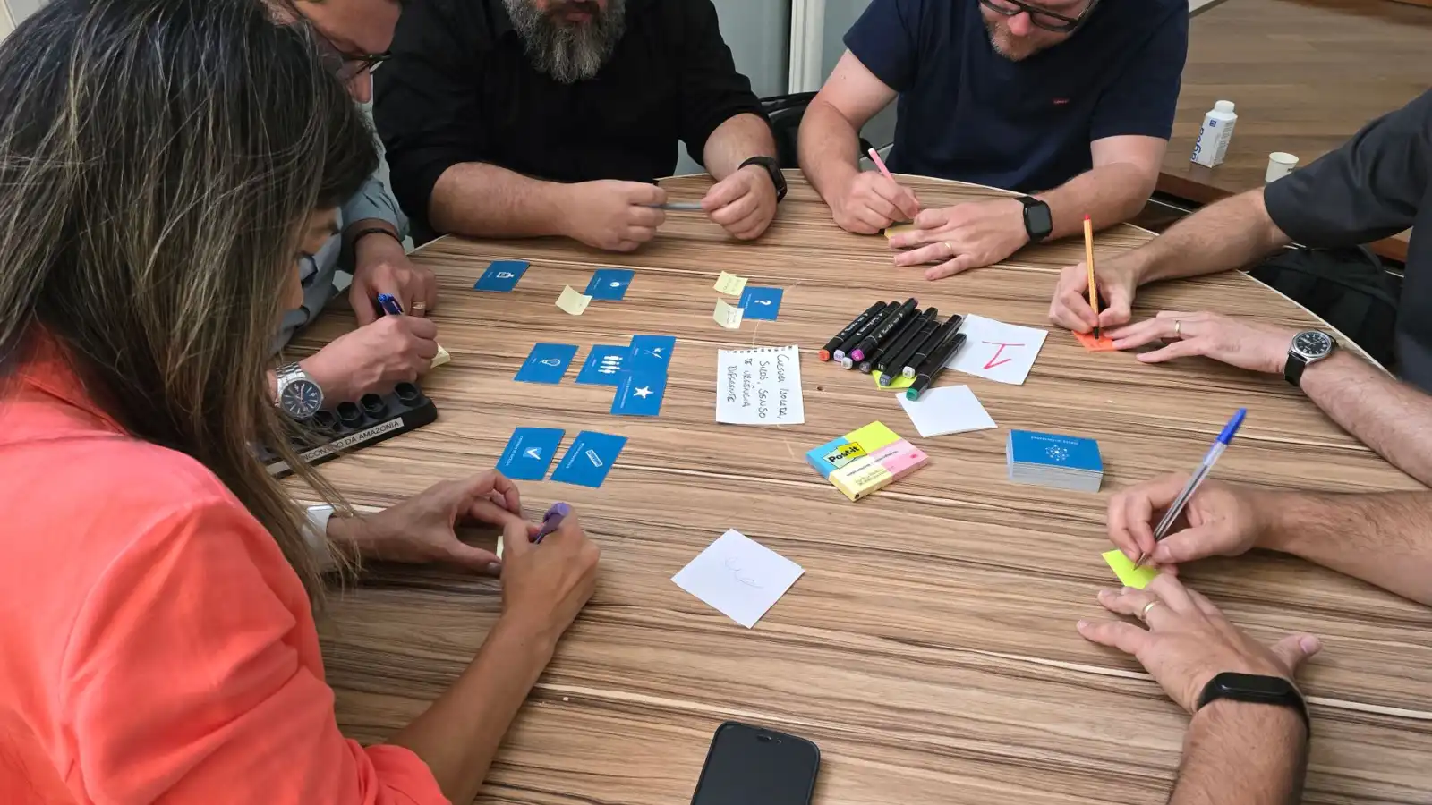 广告设计与品牌VI策划：欣富霆如何为华中企业构建统一视觉系统