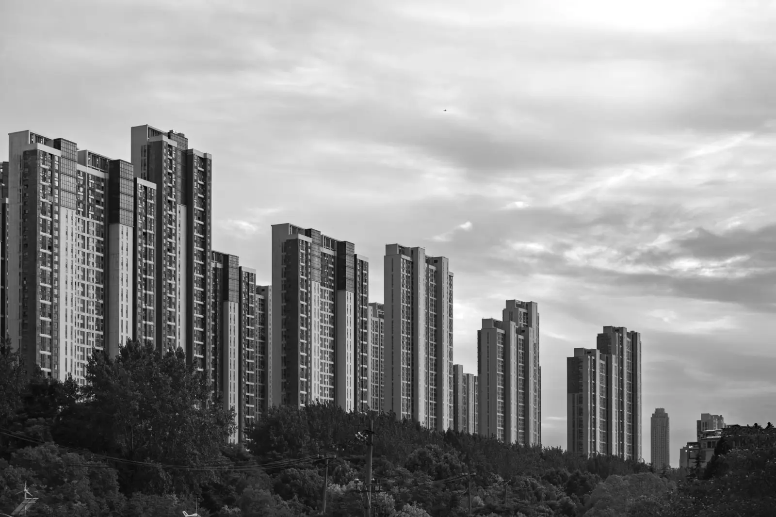 2024年湖北广告设计公司画册制作成本与效果平衡指南