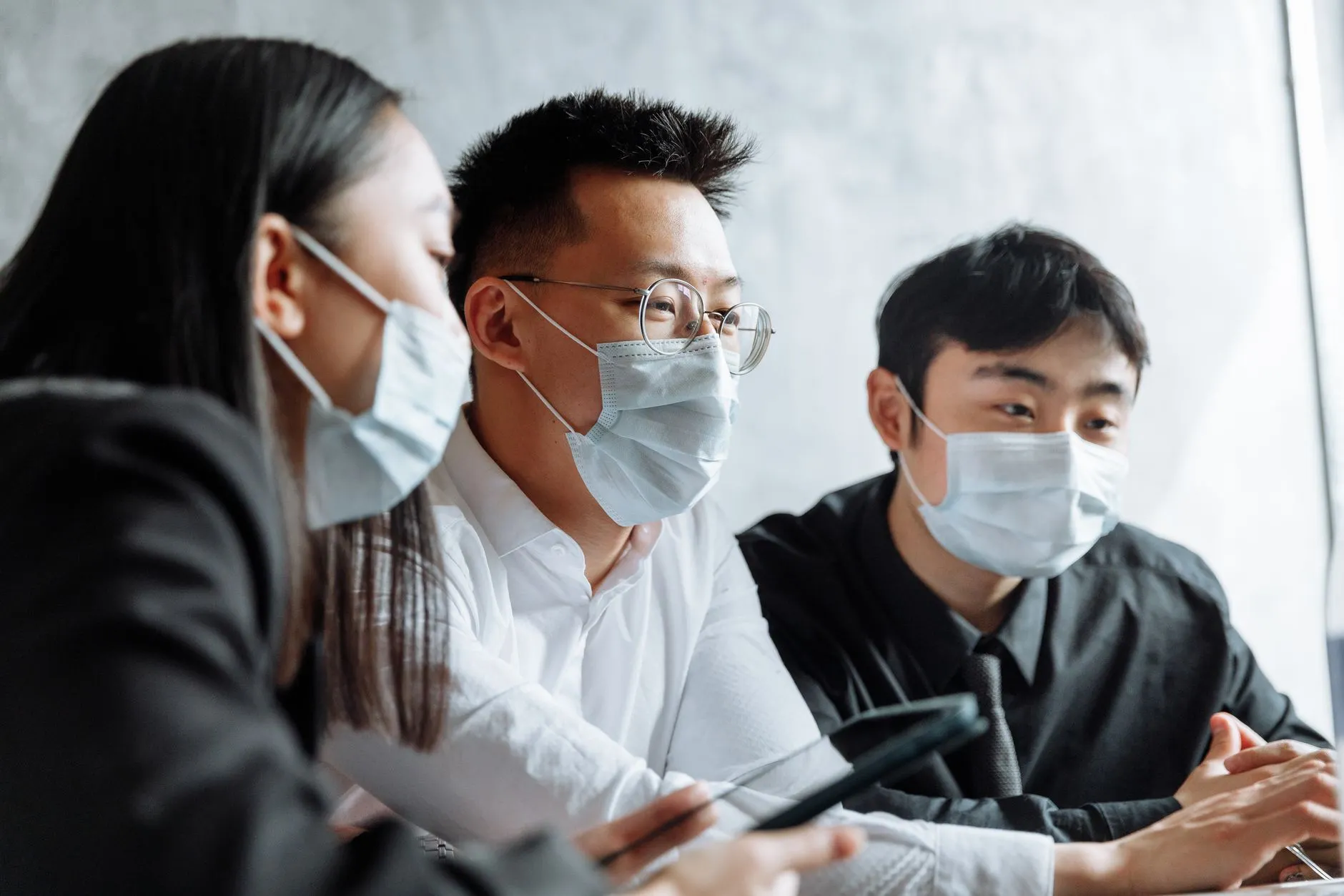 湖北企业品牌VI设计全流程解析：从调研到落地实施要点