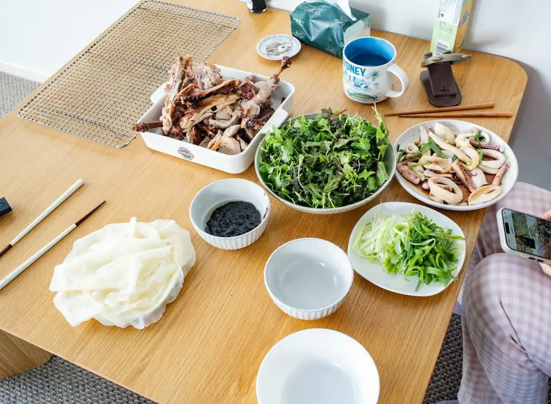 企业画册设计的关键要素与印刷工艺匹配方案解析